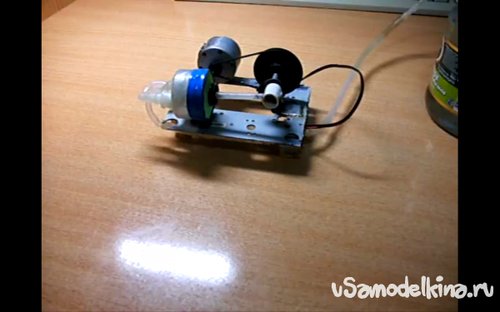 Как сделать миниатюрный компрессор из шприца и редуктора машинки