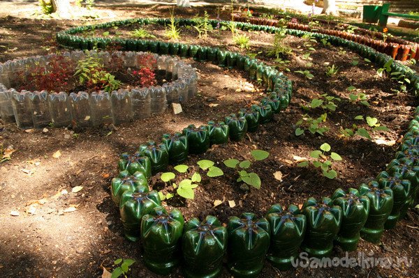 Оригинальные украшения вашего сада из пластиковых бутылок | Новини в Час Пік