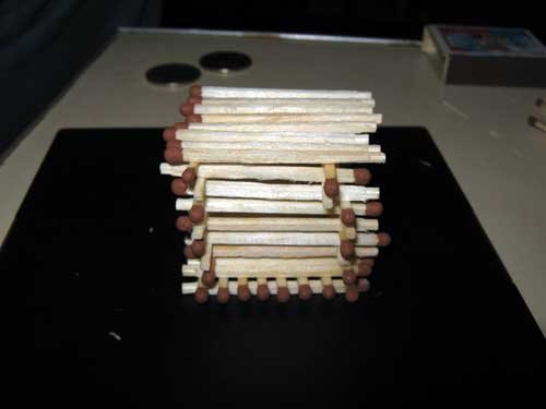 Спичечный домик с клеем: инструкция как сделать