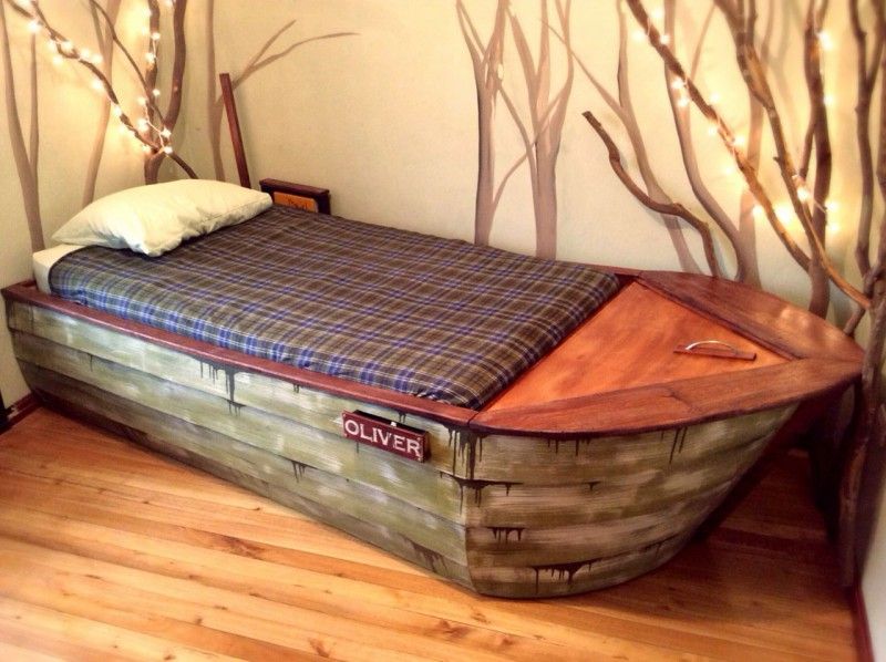 Эмалированное судно окошко тумбочка кровать жить