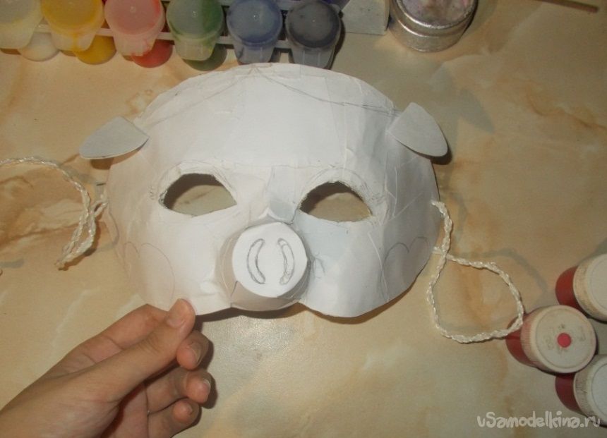 Самую простую маску. Материалы для масок декоративных. Маска делать своими руками на конкурс. Маска детская своими руками на конкурс. Детская простая маска.