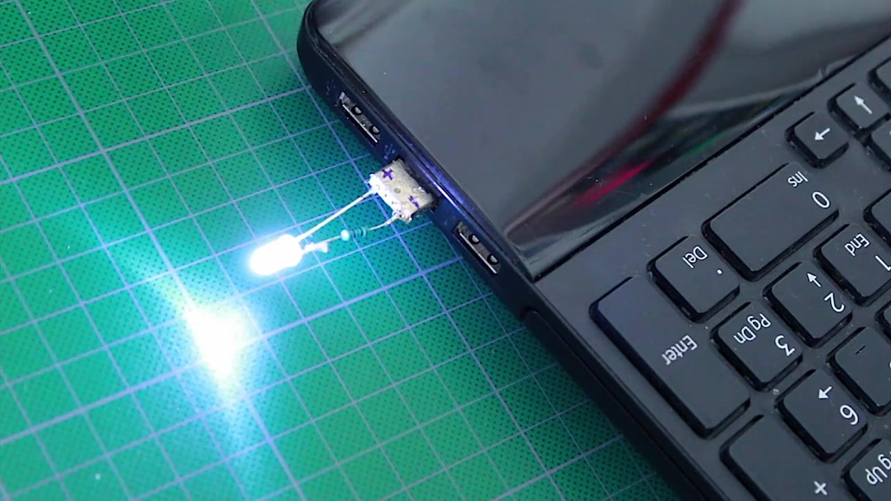 Подсветка клавиатуры ноутбука выключается. Ноутбук с подсветкой клавиатуры. USB лампа для подсветки ноутбука. Фонарик для клавиатуры ноутбука. Светодиодная лента для клавиатуры.