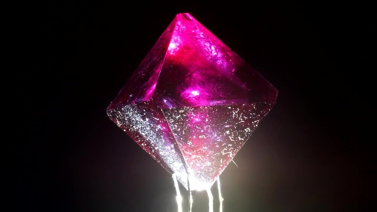 Кристаллическое ядро. Кристалл 2l1p. Смонт Кристал. Красивые Кристаллы. Фиолетовый Кристалл.
