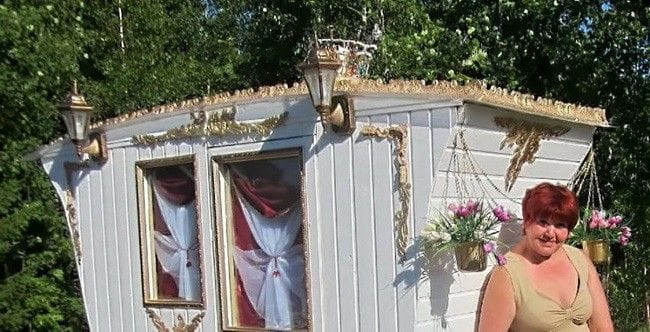 По-настоящему царский туалет на даче