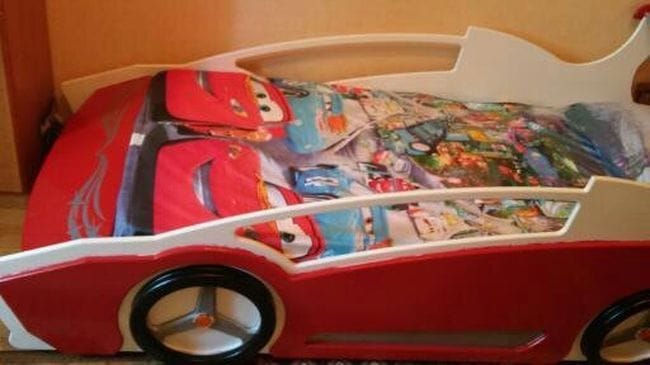 Детская кровать от 2 лет машина