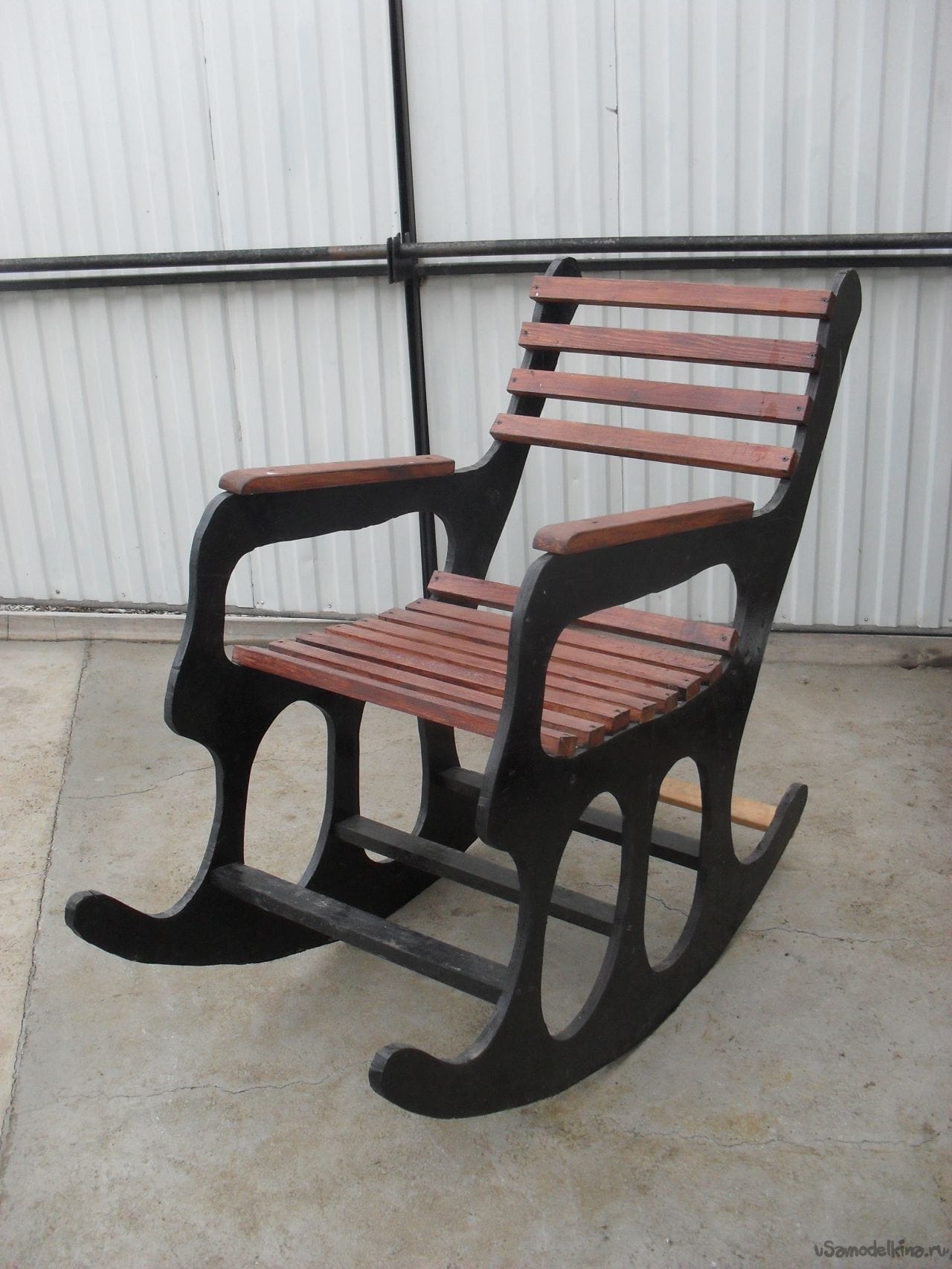Деревянные стулья и кресла для дачи
