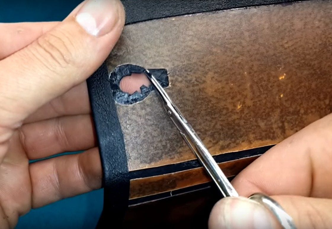 чем образованы ленты. гнутый плинтус для потолков. коробка с ручками загиб во внутрь. упражнения для кривых ног исправление кривизны. вальцовка краев листового металла.