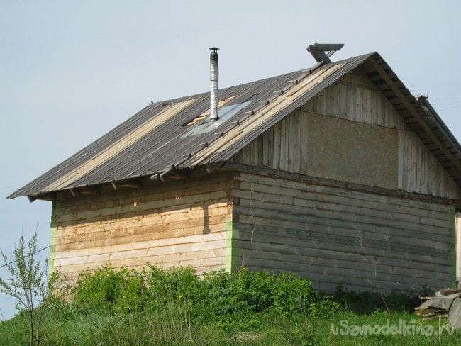 Крыша из оцинкованного профнастила фото