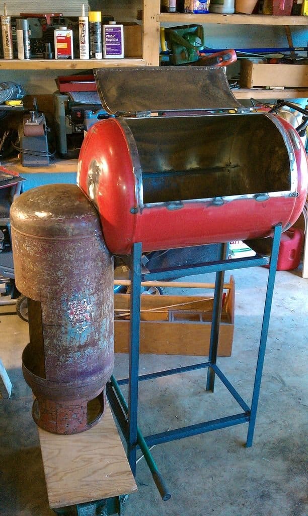 Гриль-коптильня из газового баллона