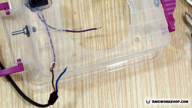 Вытяжка для комфортной пайки