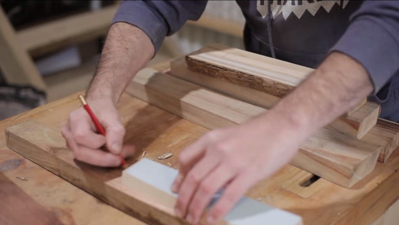 Как сделать древесный уголь своими руками