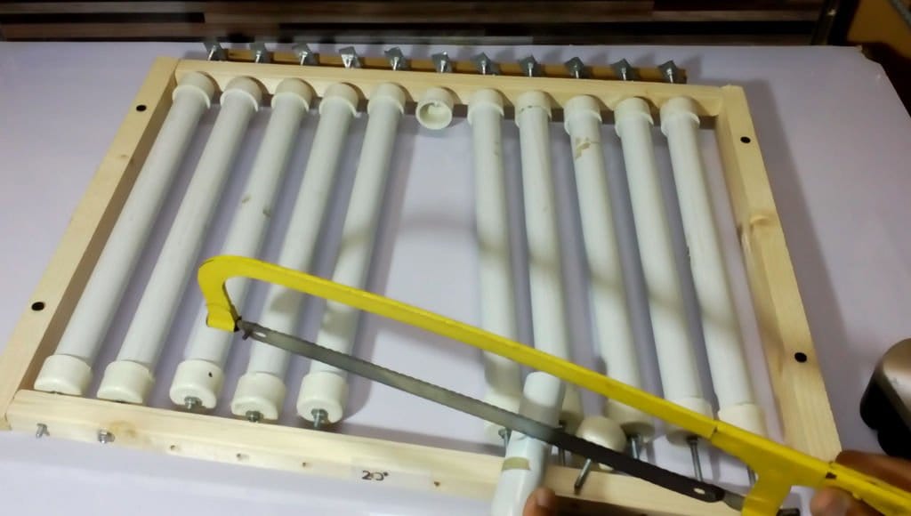 автоповорот яиц в инкубаторе. поворотный механизм для инкубатора золушка. мотор для инкубатора би 2. переворот яиц в инкубаторе. механизм поворота лотков в инкубаторе.