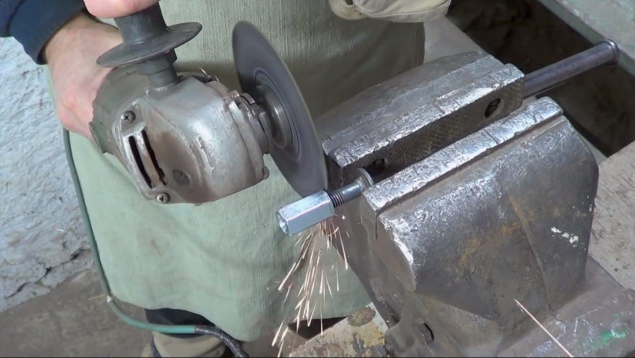 Как разрезать железную