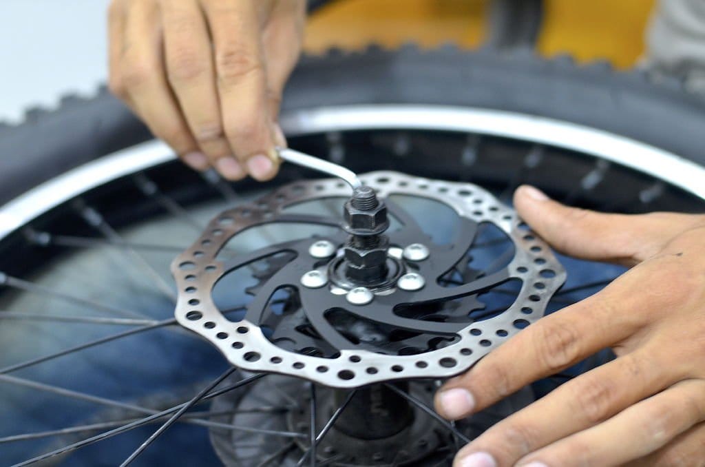 Установка на велосипед электродвигателя от раздвижных дверей