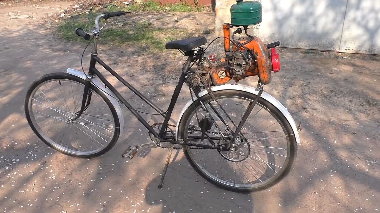 Как сделать из велосипеда мопед своими руками (самодельный мотобайк)?