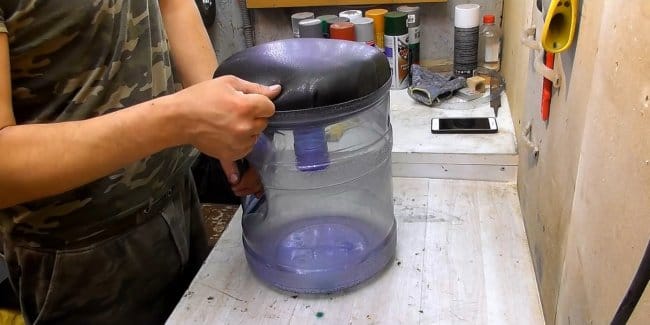 Многофункциональный стул из бутыля для воды