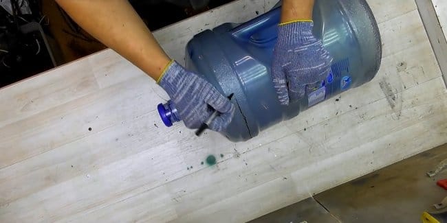 Многофункциональный стул из бутыля для воды