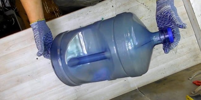Многофункциональный стул из бутыля для воды