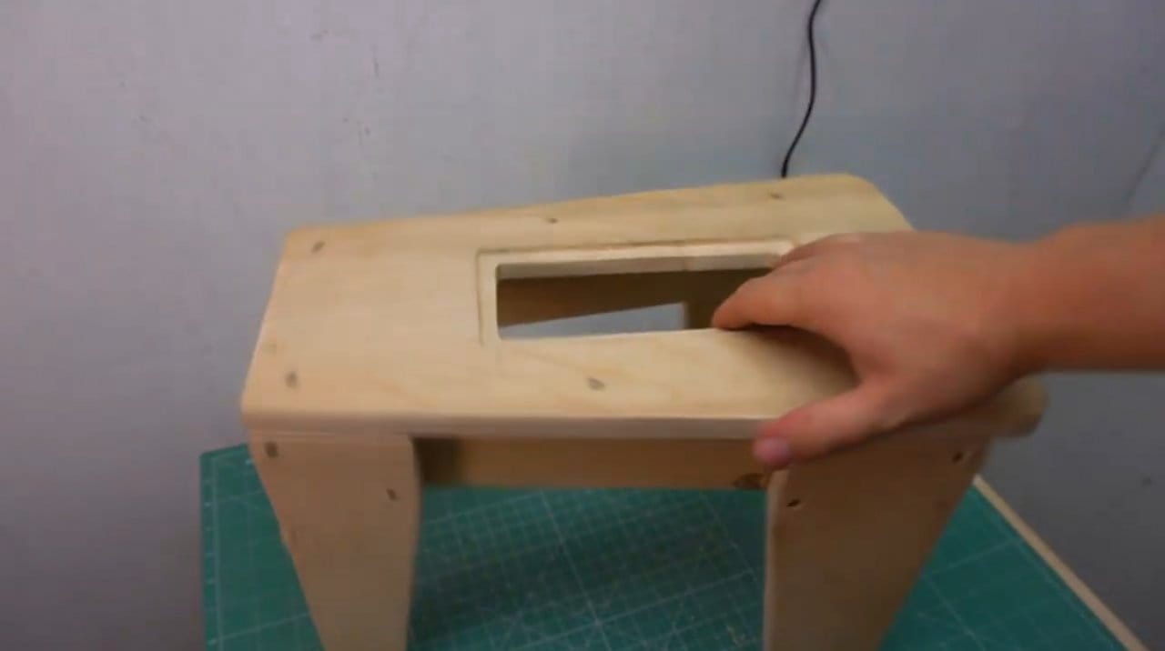  стол из лобзика своими руками - фото