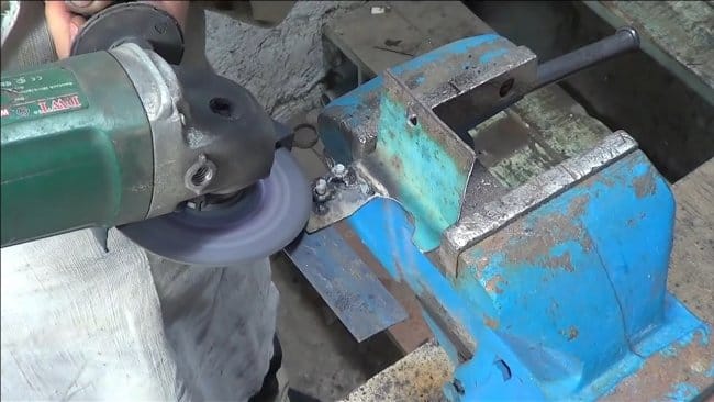 Универсальные электро-ножницы из болгарки