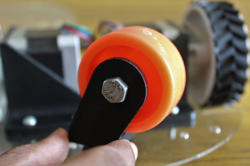 Мобильное устройство для слежения за домашними животными