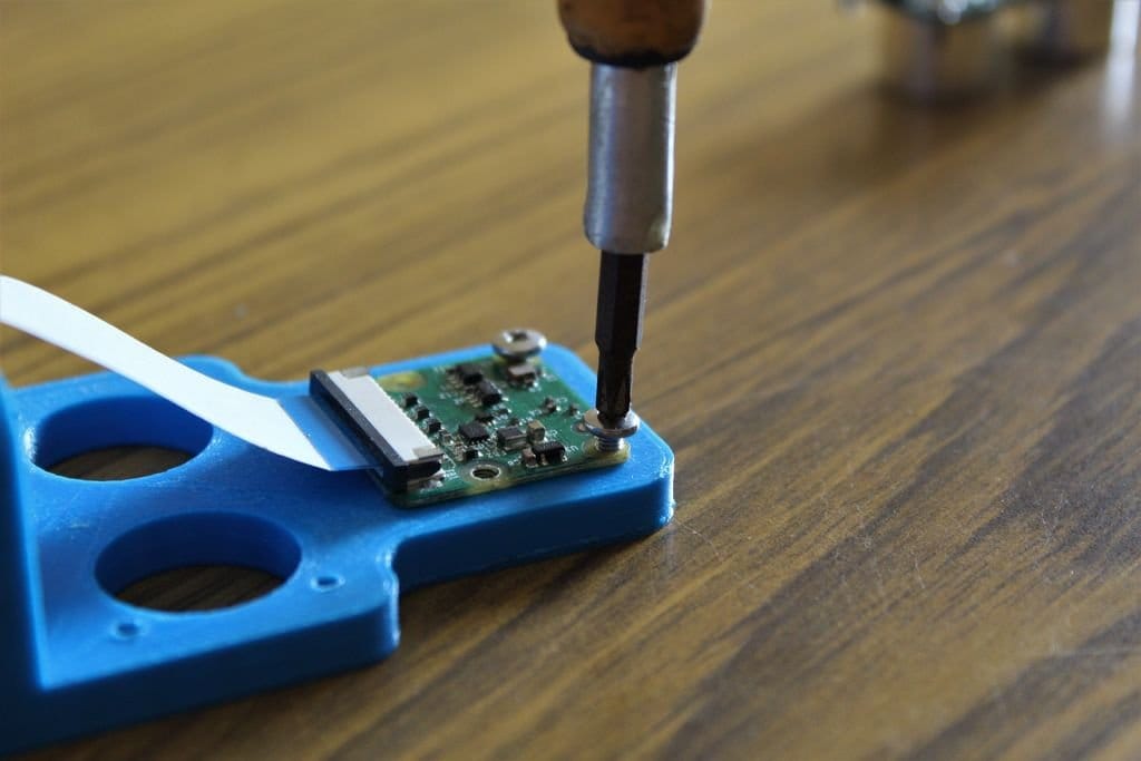 Мобильное устройство для слежения за домашними животными