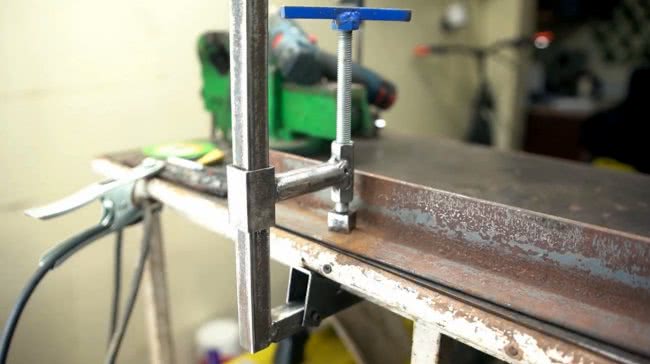 Струбцина для фигурных деталей своими руками